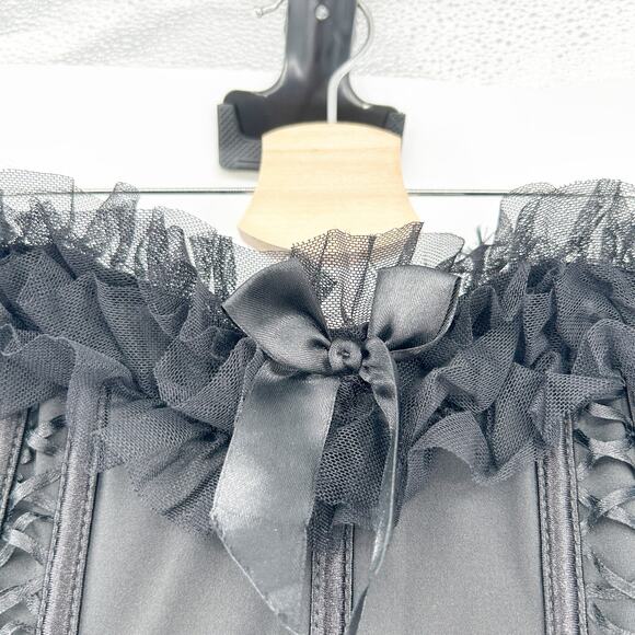 Torrid Womens Whimsigoth Victorian Mesh Ruffled Bow Corset Top Size 2X Black - Picture 3 of 7